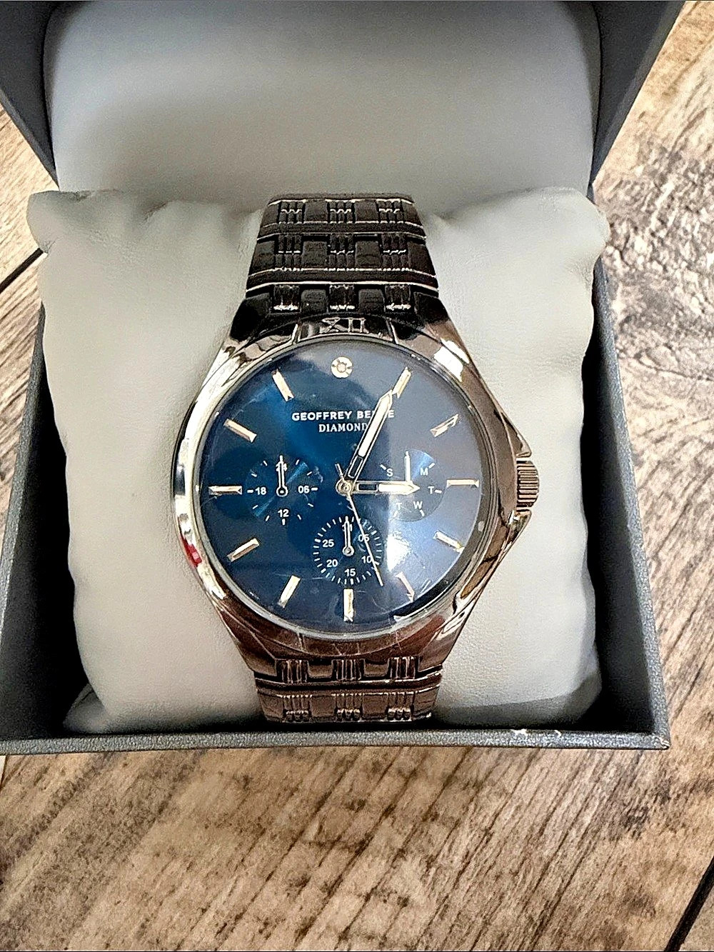 Geoffrey Beene Genuine Diamond chronograph watch Blue Dial Silver-Tone Watch NWT